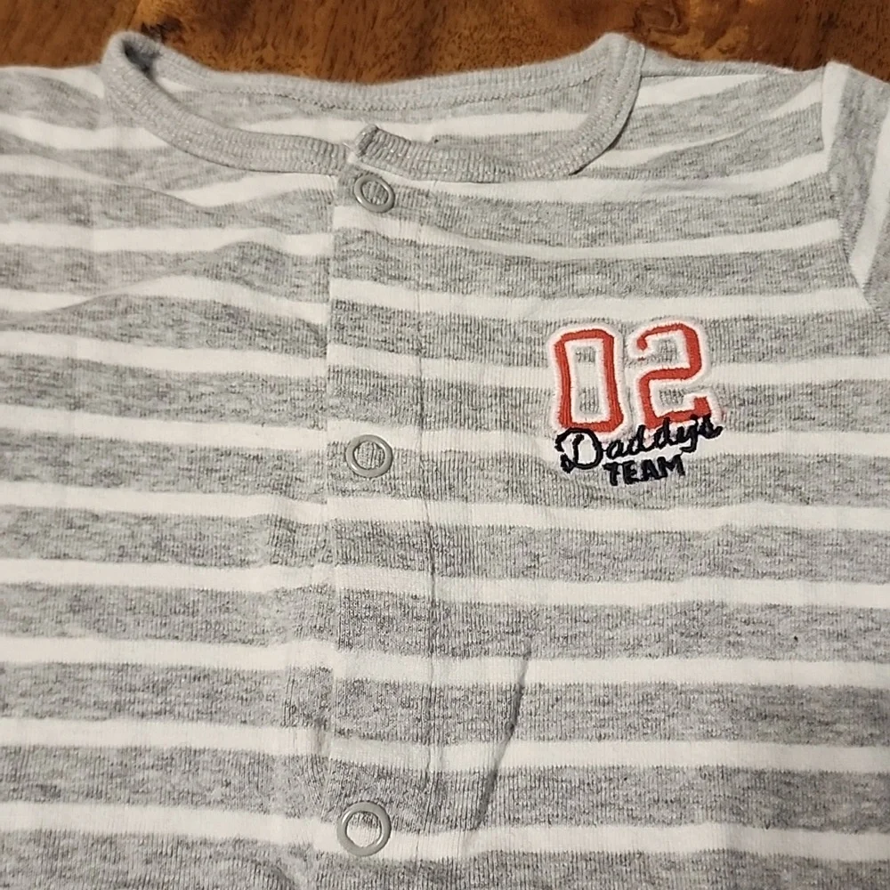 CARTERS DASDY'S TWAM BASEBALL ONEPIECE SHORTS OUTFIT SZ 9 MONTHS